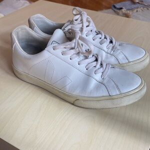 VEJA Esplar Leather Logo Sneakers